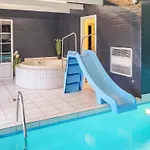 Luxury Retreat Near Beach - By Traum Ferienwohnungen Husby